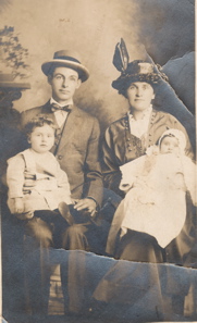 Norman Kent and Gertrude Scott Dunbrack and children Ralph and Dorothy 1914