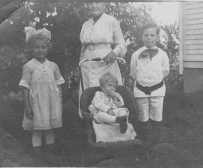 Janet Parker Dunbrack and her grandchildren Dorothy, Roland, and Ralph Dunbrack 1919